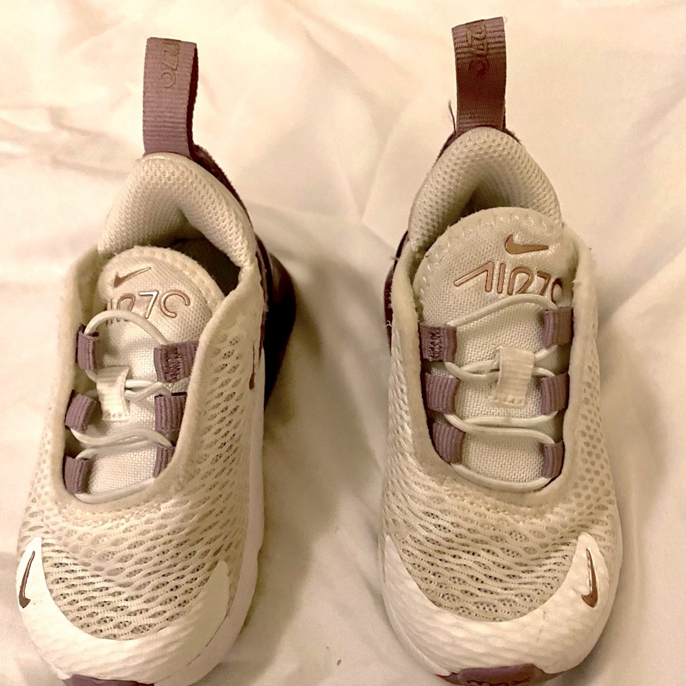 Toddler Nike sneakers